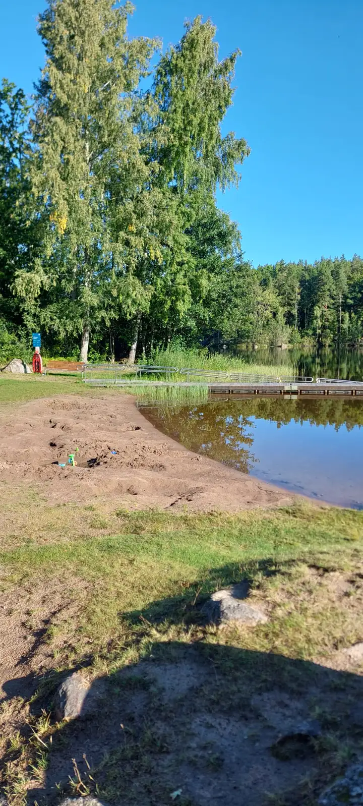Sandstrand am See Långsjön